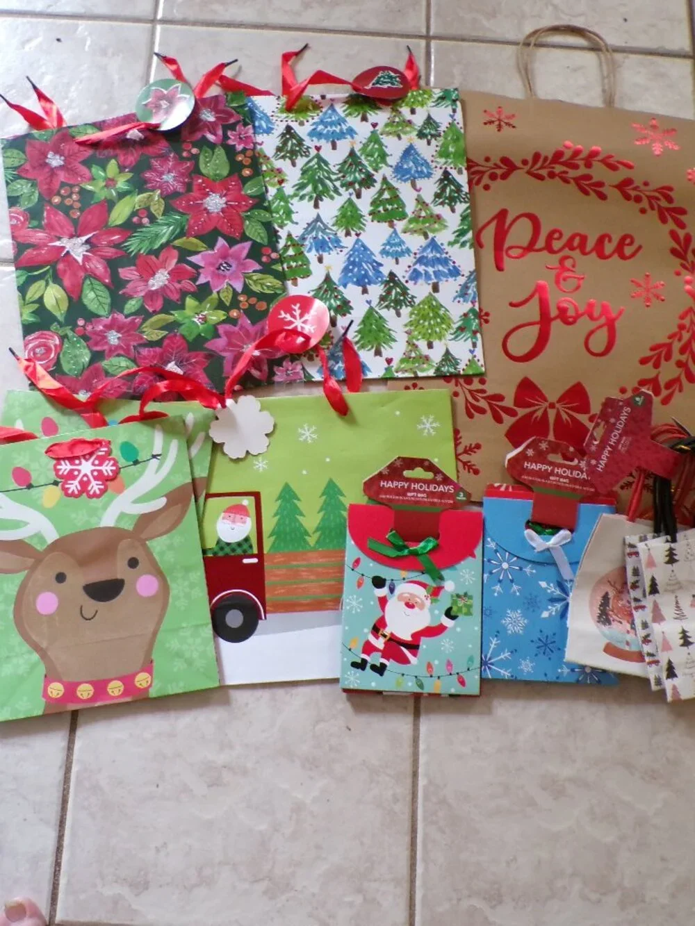 18 Gift Bags Assorted Sizes NEW